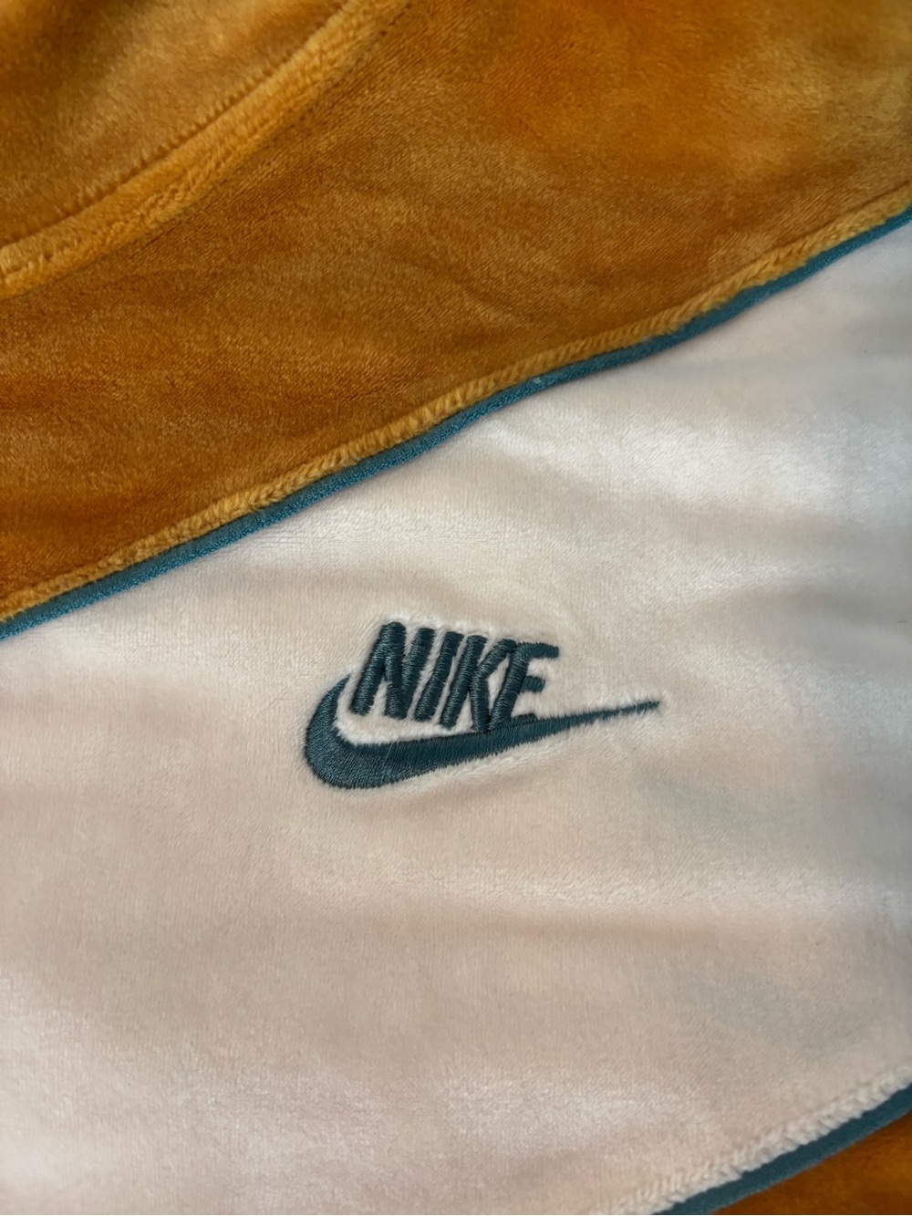 Nike Velour Crop Hoodie Large Mustard Gold Yellow Cream - Picture 2 of 6